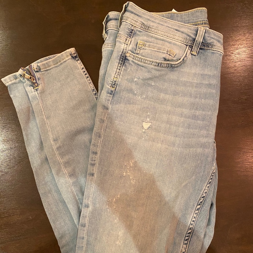 Zara light wash skinny jeans